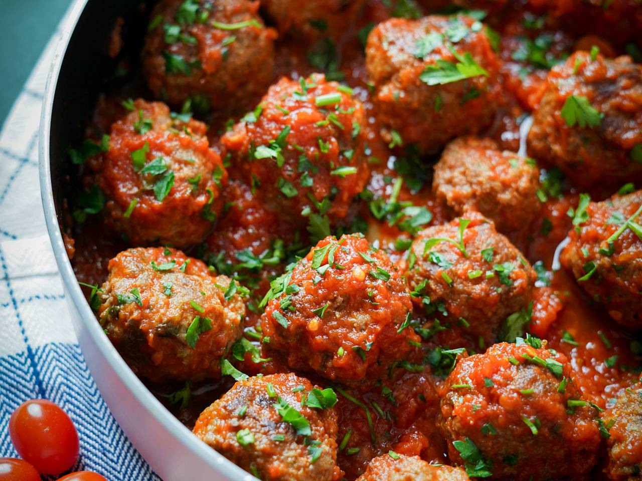 Easy Meatballs Recipe with Tomato Sauce