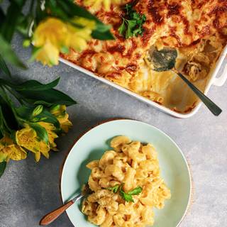 Your mac and cheese is ready now. you can serve and enjoy it.