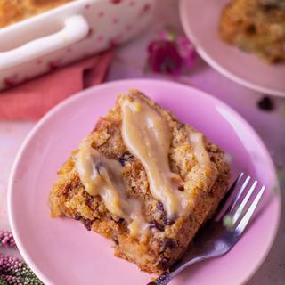 Cinnamon Raisins Bread Pudding with Homemade Sauce Recipe