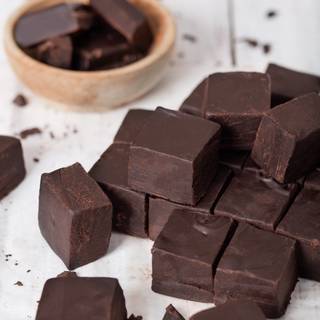 You can cut the fudge to 3x3 cm cubes but you can also cut it to any size you want.