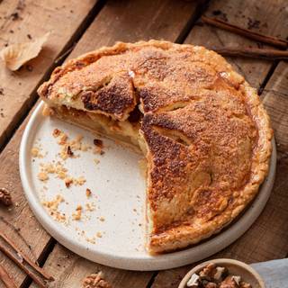 When your house is filled with the smell of apples and cinnamon, it probably means that your pie is ready and you can take it out of the oven.