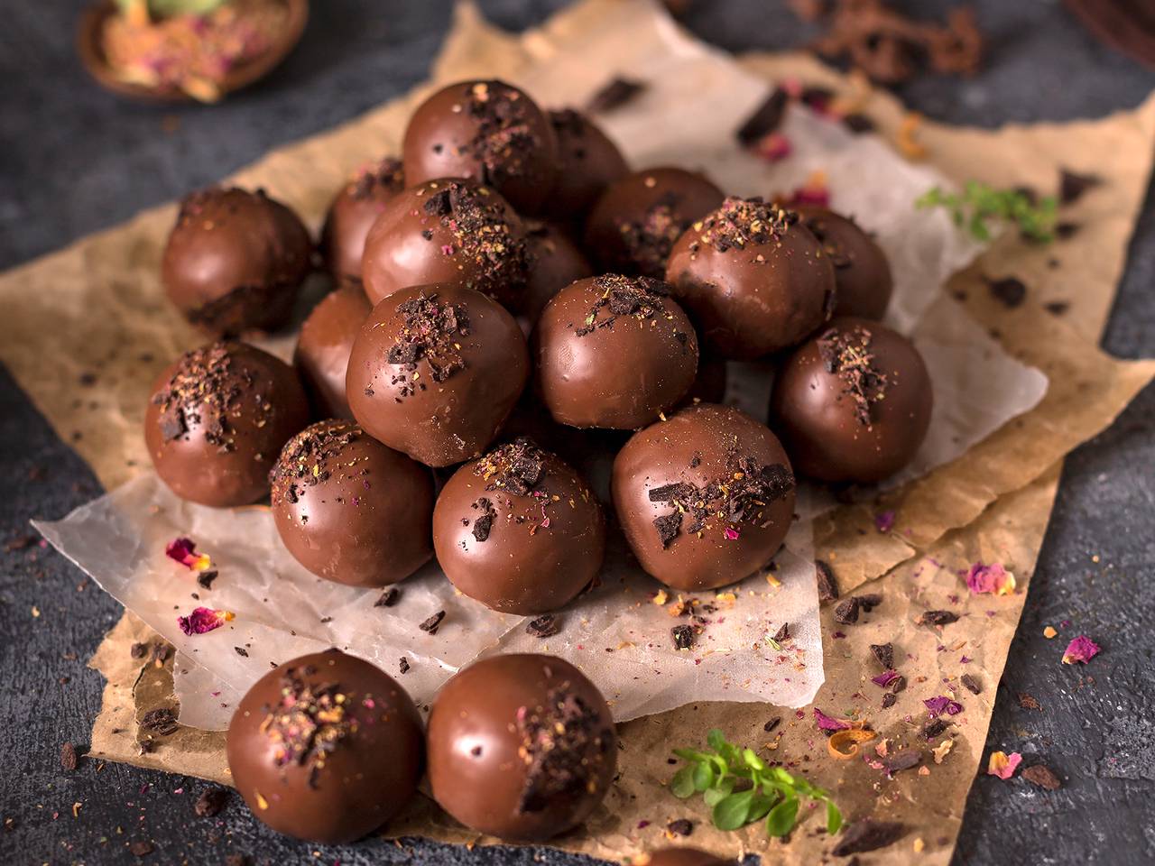 Vegan Chocolate Date Energy Balls