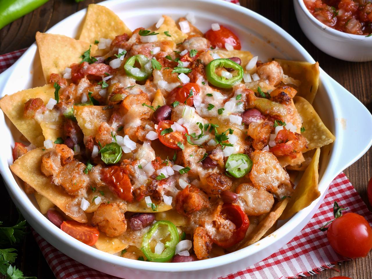 spicy shrimp nachos with tomato sauce