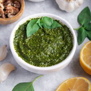 The lemon pesto sauce is ready. You can use this sauce in different salads, pasta, sandwiches, and pizza.