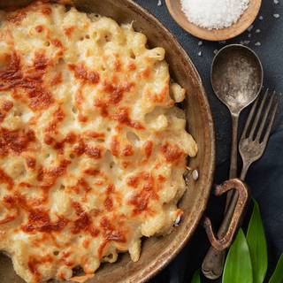 At last turn on the top grill of your oven for 3 minutes and let the top of your pasta become golden.