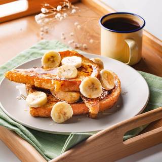 Classic French Toast With Honey and Banana Toppings