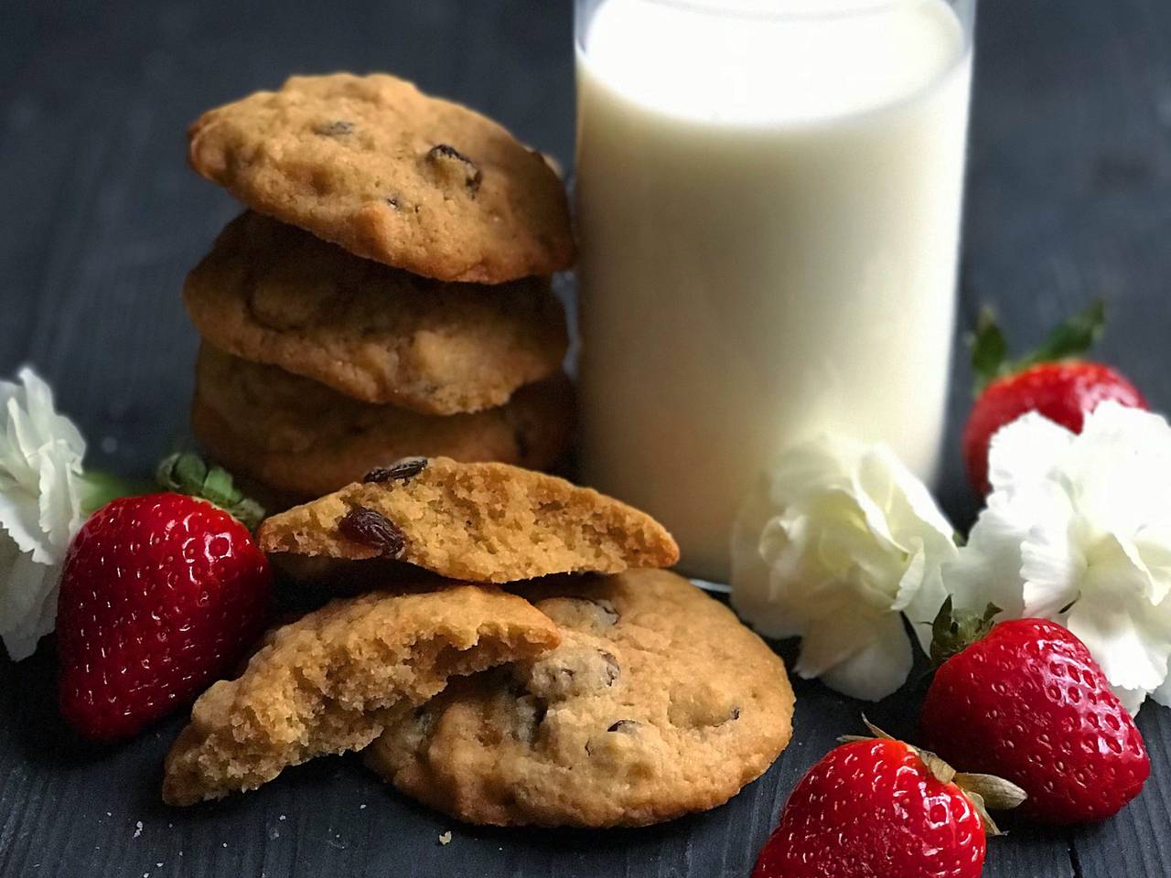 Walnut and Raisin Cookies Recipe