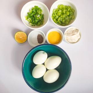 Chop green onion and celery finely.