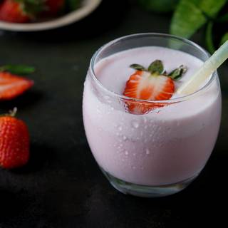 One Minute Strawberry Milkshake