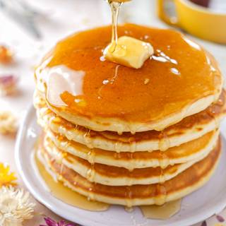 You can put the pancakes on top of each other and pour some honey on them that make them taste even better 😍😋